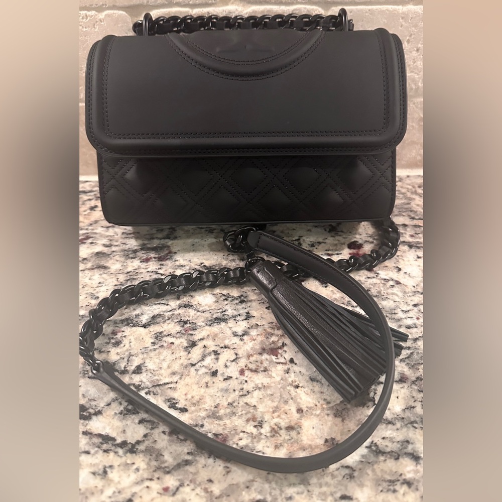 NWOT Tory Burch FLEMING MATTE CONVERTIBLE SHOULDER BAG